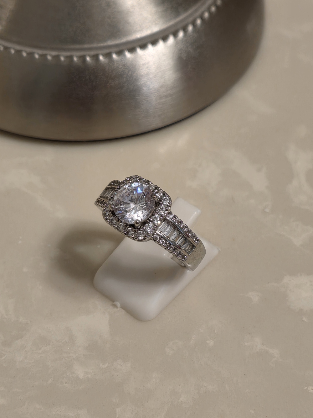 925 Silver and CZ Ring Size 10 - Picture 4 of 7